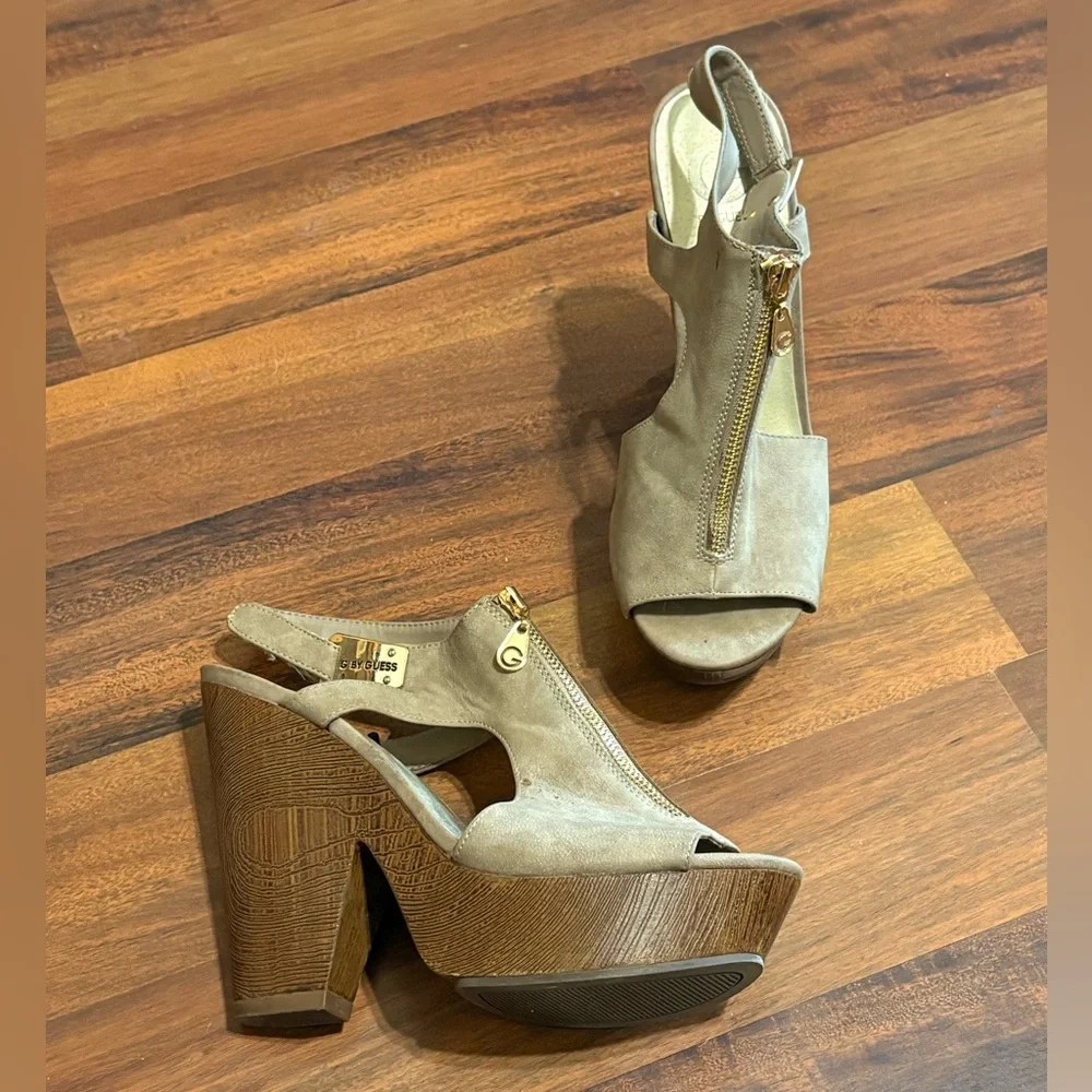 G by Guess Sailors Open-Toe Platform Heel Sandals – Size 10M